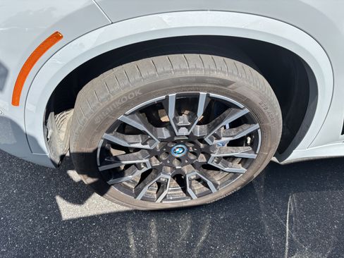 Certified 2024 BMW X5 xDrive50e w/ M Sport Package AWD/4WD image 13
