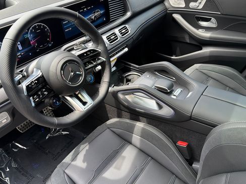 New 2026 Mercedes-Benz GLS 63 AMG 4MATIC image 9
