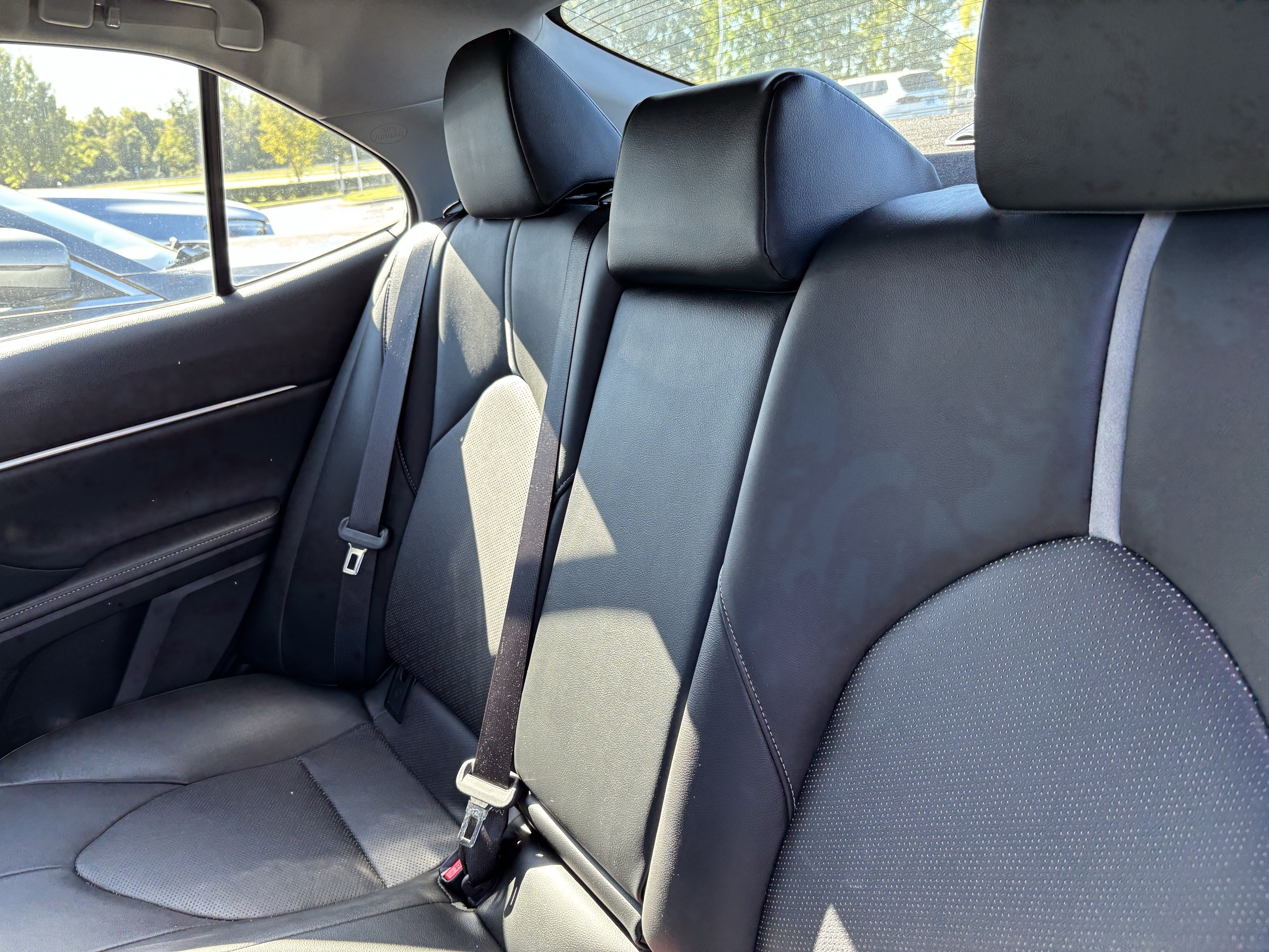 Used 2021 Toyota Camry XSE FWD image 32