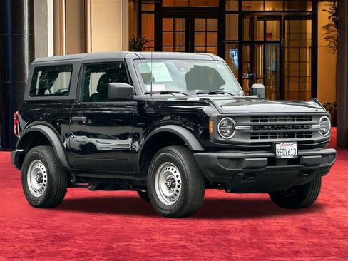 Used 2023 Ford Bronco image 8