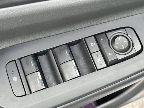 Used 2024 Toyota Prius LE image 13