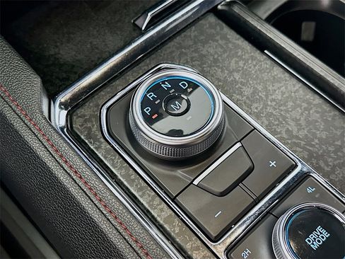 Used 2022 Ford Expedition Max Limited image 34