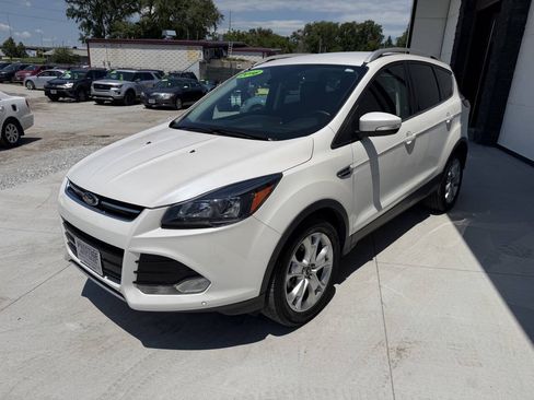 Used 2016 Ford Escape Titanium w/ Equipment Group 301A AWD/4WD image 4