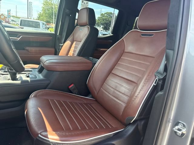 Used 2023 GMC Sierra 1500 Denali Ultimate AWD/4WD image 9