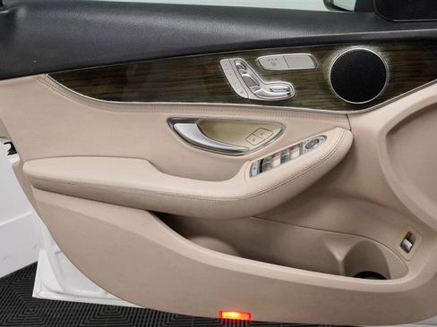Used 2016 Mercedes-Benz C 300 4MATIC Sedan image 38