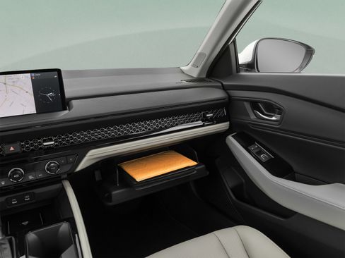 Used 2023 Honda Accord Touring image 33