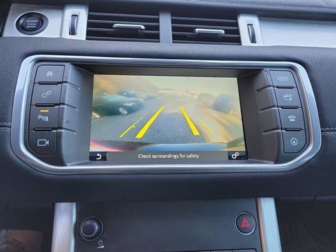 Used 2017 Land Rover Range Rover Evoque SE image 10