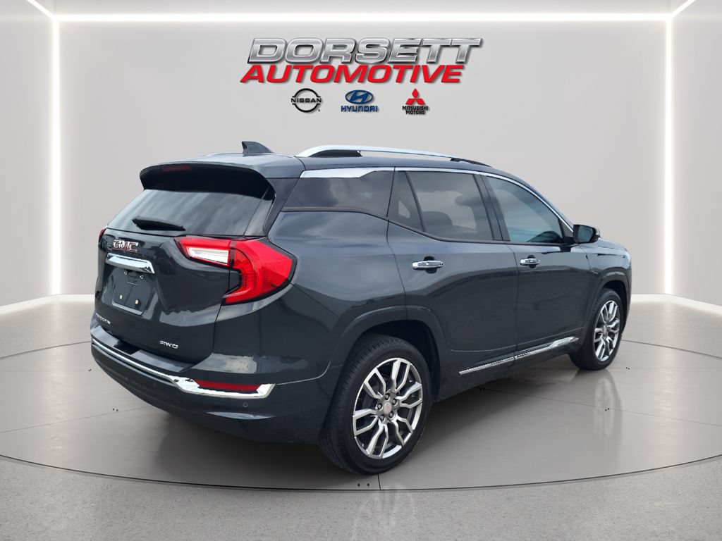 Used 2022 GMC Terrain Denali w/ Denali Premium Package AWD/4WD image 6