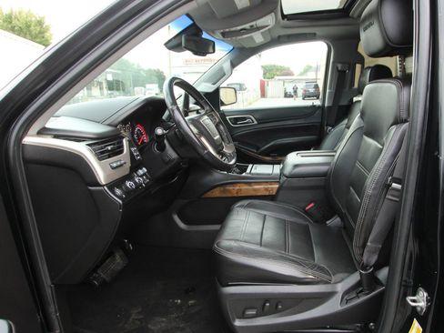 Used 2016 GMC Yukon XL Denali w/ Open Road Package AWD/4WD image 9