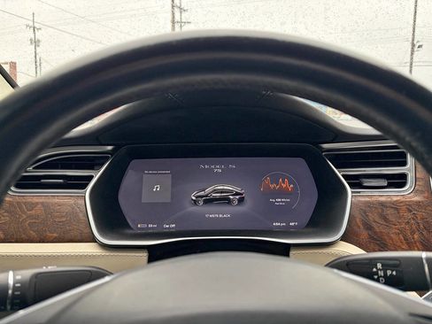 Used 2017 Tesla Model S 60 image 23