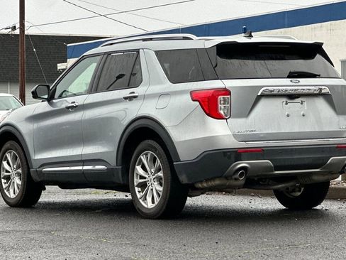 Used 2023 Ford Explorer Limited image 5