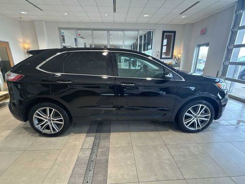 Certified 2022 Ford Edge Titanium w/ Class II Trailer Tow Package image 2