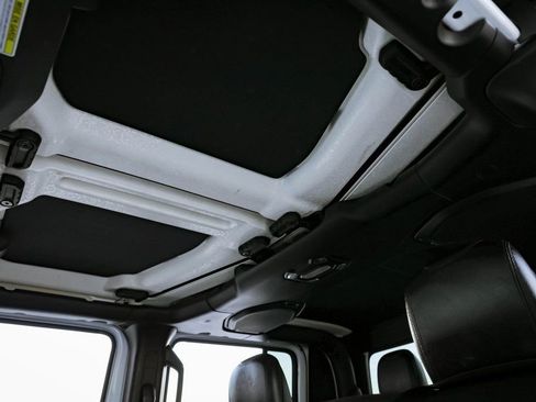 Used 2020 Jeep Gladiator Rubicon image 19