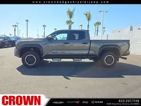 Used 2024 Toyota Tacoma TRD Off-Road w/ TRD Off Road Premium Package AWD/4WD image 4