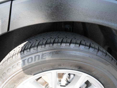 Used 2025 Honda CR-V EX image 30