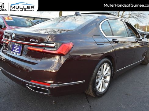 Used 2020 BMW 750i xDrive w/ Executive Package image 8