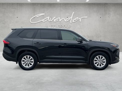 Used 2024 Toyota Grand Highlander XLE image 17