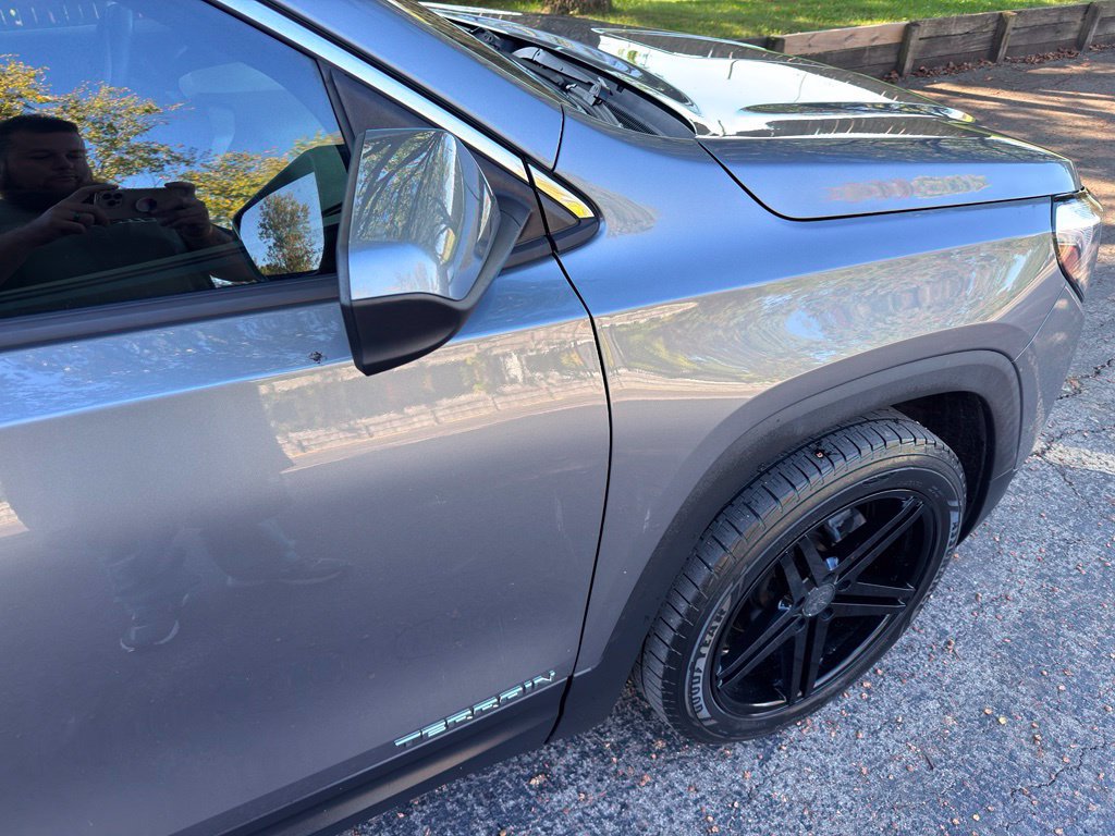 Used 2020 GMC Terrain SLE FWD image 3
