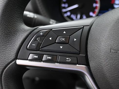 Used 2024 Nissan Sentra SV FWD image 23