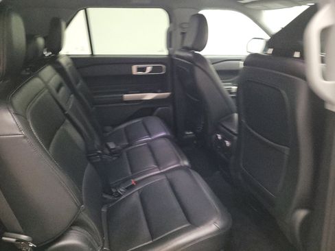 Used 2020 Ford Explorer XLT w/ Equipment Group 202A RWD image 19