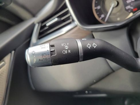 Used 2023 Jaguar F-PACE S image 32