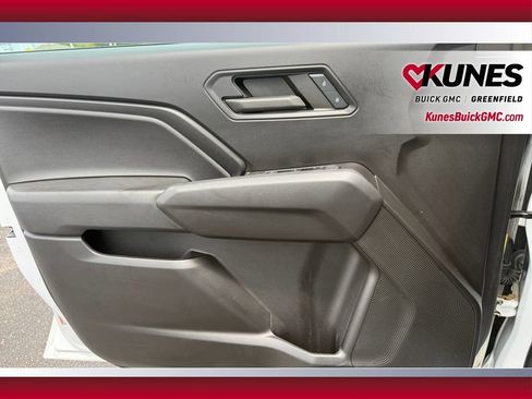 Used 2024 Chevrolet Colorado Trail Boss w/ Technology Package AWD/4WD image 30