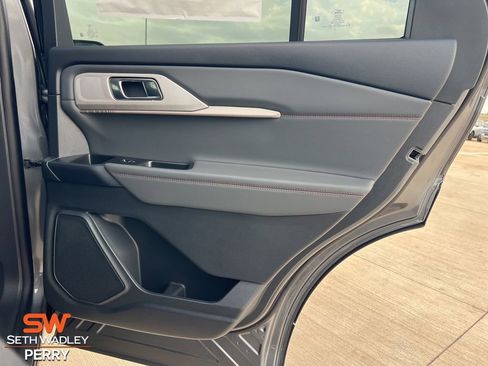 New 2025 Ford Explorer Active w/ Active Comfort Package image 11