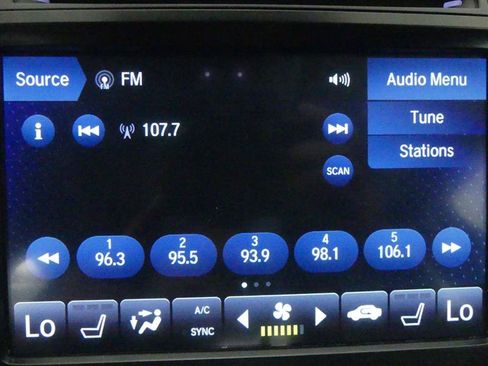 Used 2018 Acura TLX FWD image 10