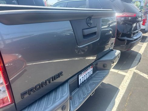 Used 2019 Nissan Frontier SV w/ Value Truck Package RWD image 4