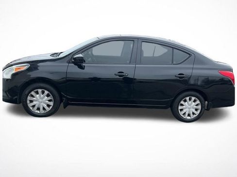 Used 2017 Nissan Versa S image 2