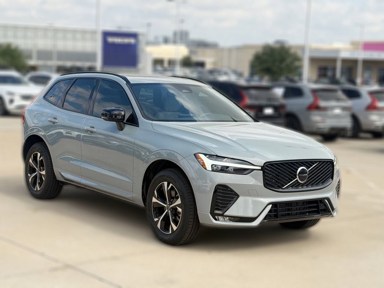 New 2026 Volvo XC60 B5 Core AWD/4WD image 4