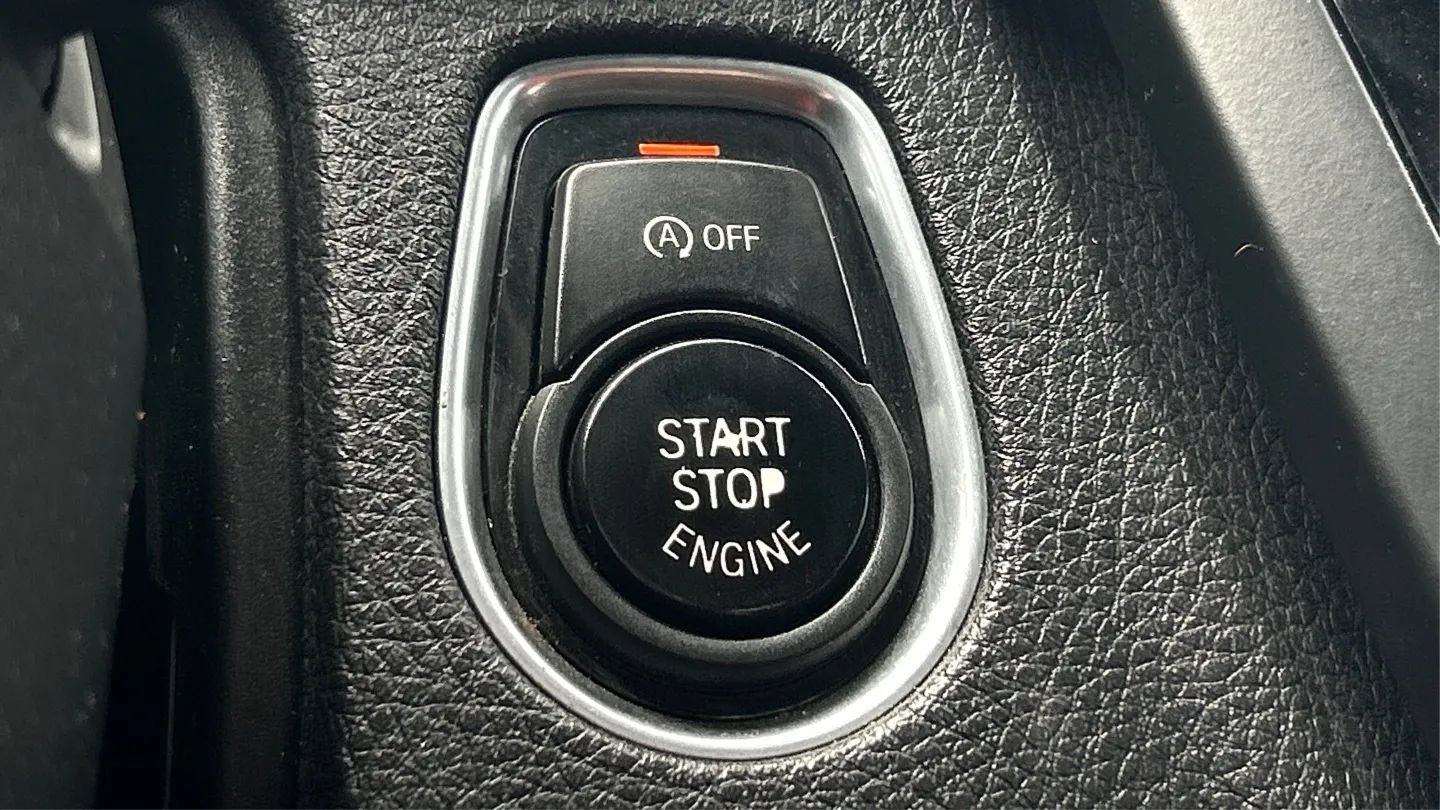 Used 2016 BMW M4 Convertible RWD image 30