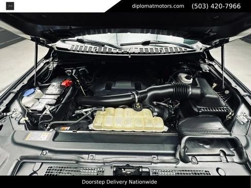 Used 2020 Ford Expedition XLT w/ Equipment Group 202A AWD/4WD image 52