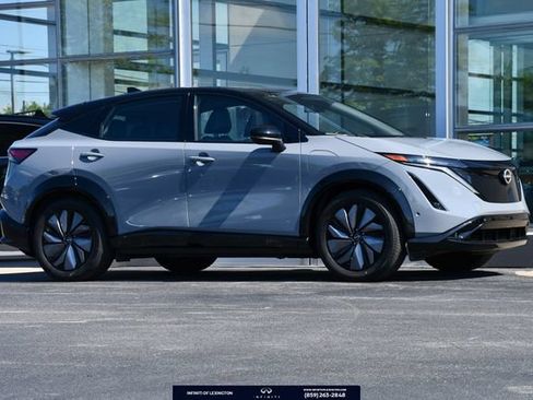 Used 2023 Nissan Ariya AWD/4WD image 1