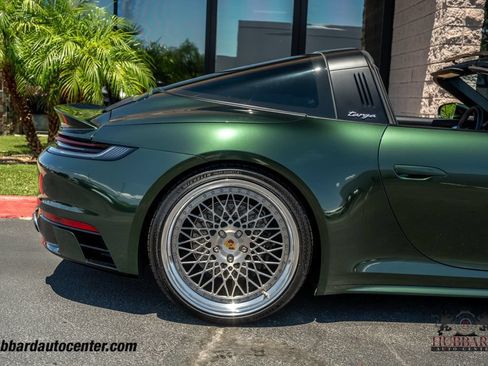 Used 2024 Porsche 911 AWD/4WD image 33