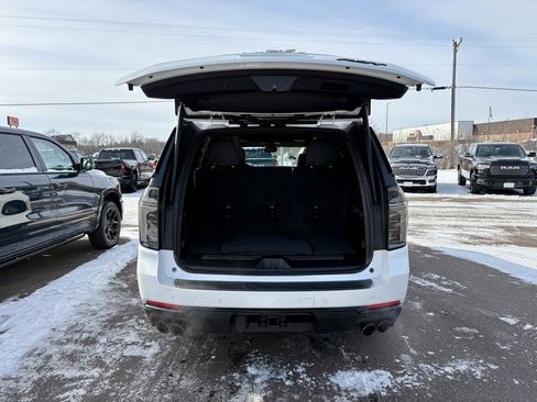 Used 2025 Chevrolet Tahoe RST w/ RST Performance Edition image 5