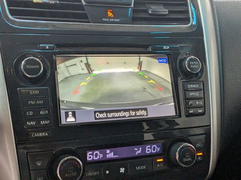 Used 2015 Nissan Altima 2.5 SV w/ Convenience Package FWD image 18