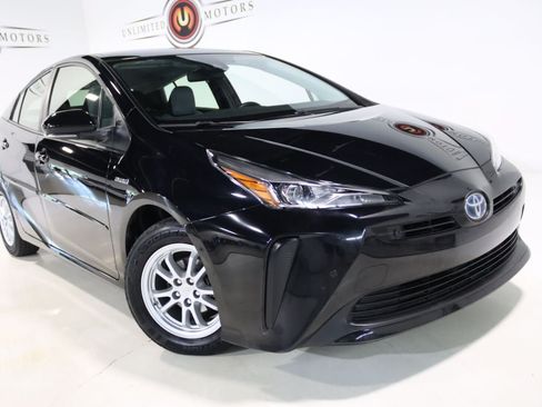 Used 2021 Toyota Prius LE FWD image 7