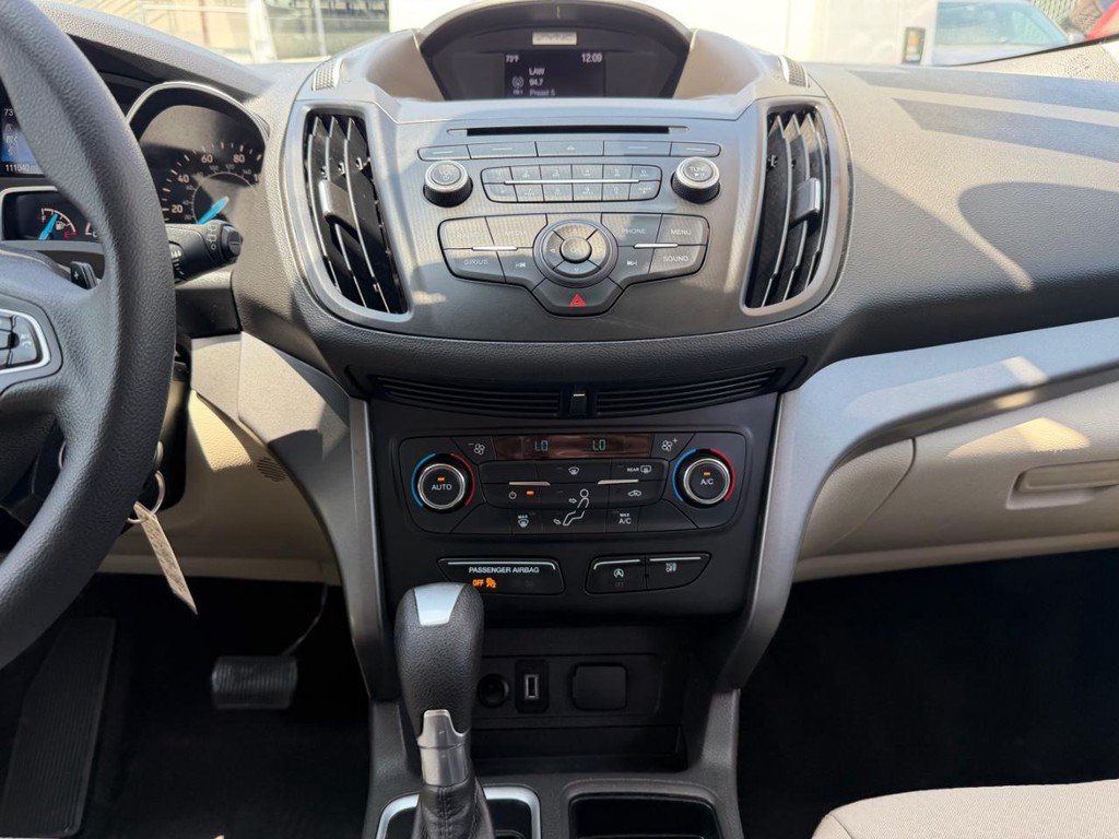 Used 2017 Ford Escape SE AWD/4WD image 25