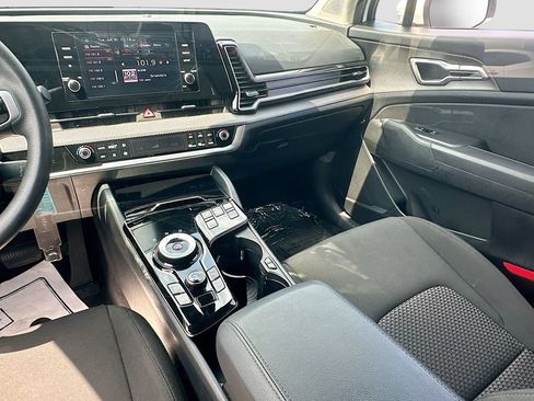 Certified 2025 Kia Sportage LX AWD/4WD image 22