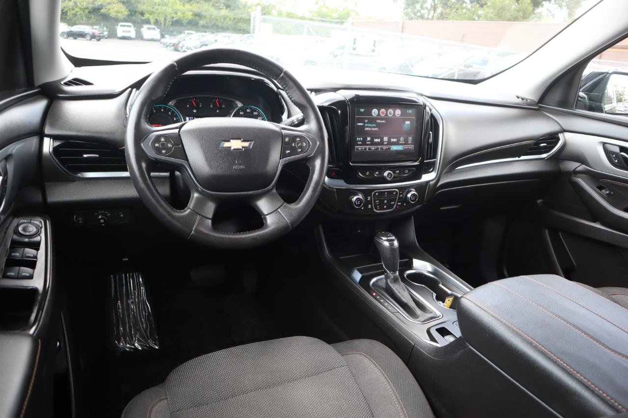 Used 2018 Chevrolet Traverse LT w/ LPO, Floor Liner Package AWD/4WD image 18