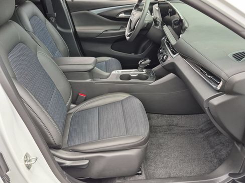 Certified 2025 Buick Envista Preferred w/ Advanced Safety Package FWD image 26