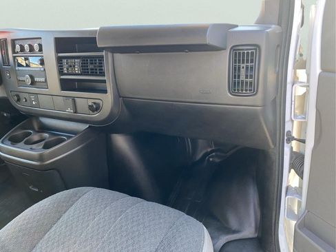 Used 2025 GMC Savana 2500 w/ Driver Convenience Package RWD image 31