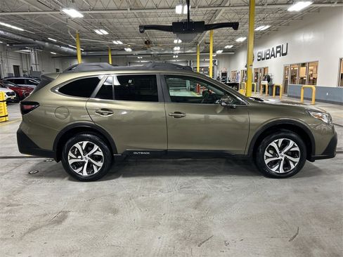 Certified 2021 Subaru Outback Limited image 9