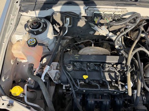 Used 2011 Ford Escape Limited image 10