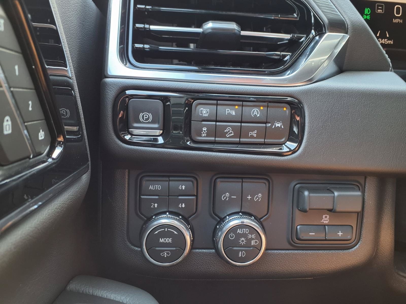 New 2026 GMC Yukon Denali w/ Denali Reserve Package AWD/4WD image 12