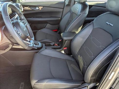 Used 2023 Kia Forte GT-Line w/ GT-Line Technology Package image 15