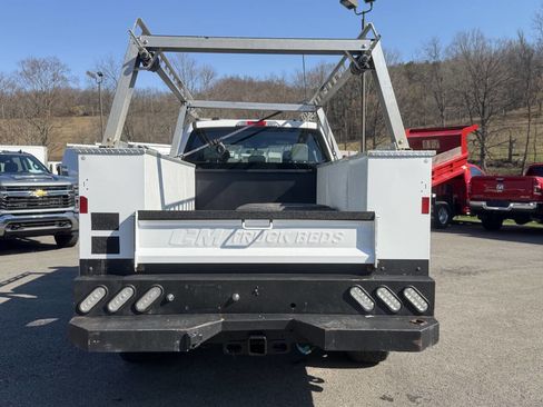 Used 2022 Ford F350 XL w/ Power Equipment Group image 3