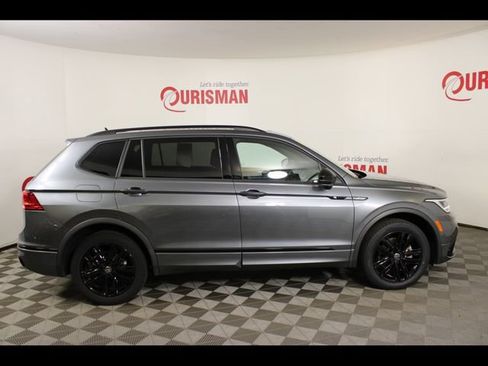 Used 2022 Volkswagen Tiguan SE R-Line AWD/4WD image 9
