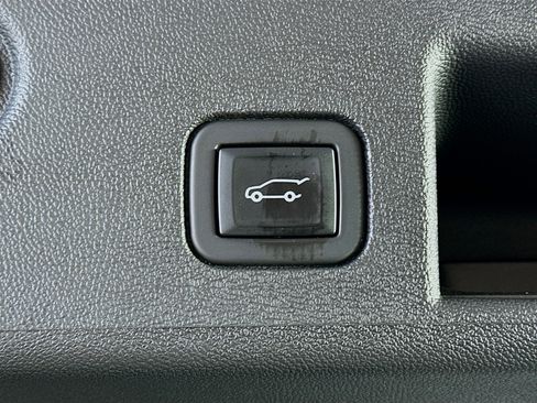 Used 2022 Chevrolet Equinox LT image 29